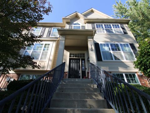Tiny photo for 120 Melrose Court, South Elgin, IL 60177 (MLS # 12483611)