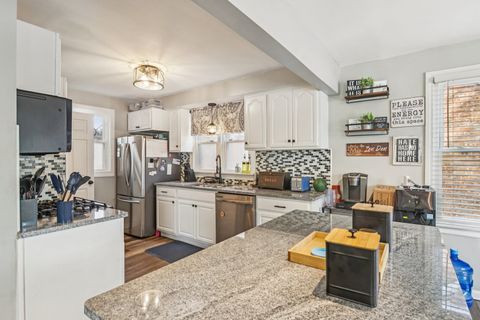 Tiny photo for 9258 S Albany Avenue, Evergreen Park, IL 60805 (MLS # 12427844)