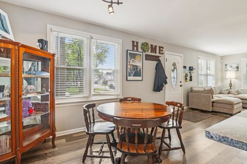 Tiny photo for 9258 S Albany Avenue, Evergreen Park, IL 60805 (MLS # 12427844)