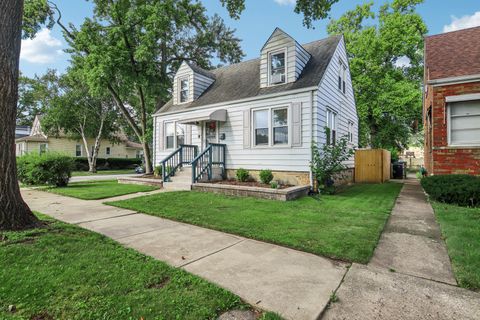 Tiny photo for 9258 S Albany Avenue, Evergreen Park, IL 60805 (MLS # 12427844)