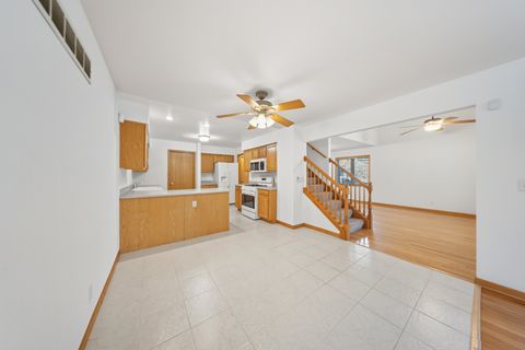 Tiny photo for 113 Andresen Court, DeKalb, IL 60115 (MLS # 12489050)