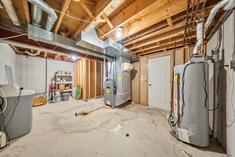 Tiny photo for 113 Andresen Court, DeKalb, IL 60115 (MLS # 12489050)