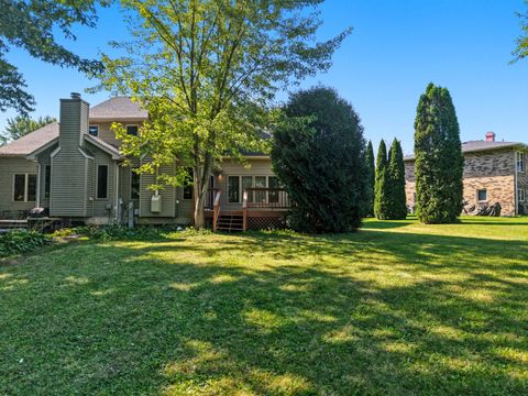 Tiny photo for 113 Andresen Court, DeKalb, IL 60115 (MLS # 12489050)