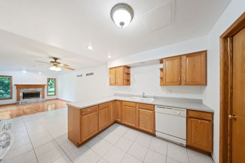 Tiny photo for 113 Andresen Court, DeKalb, IL 60115 (MLS # 12489050)