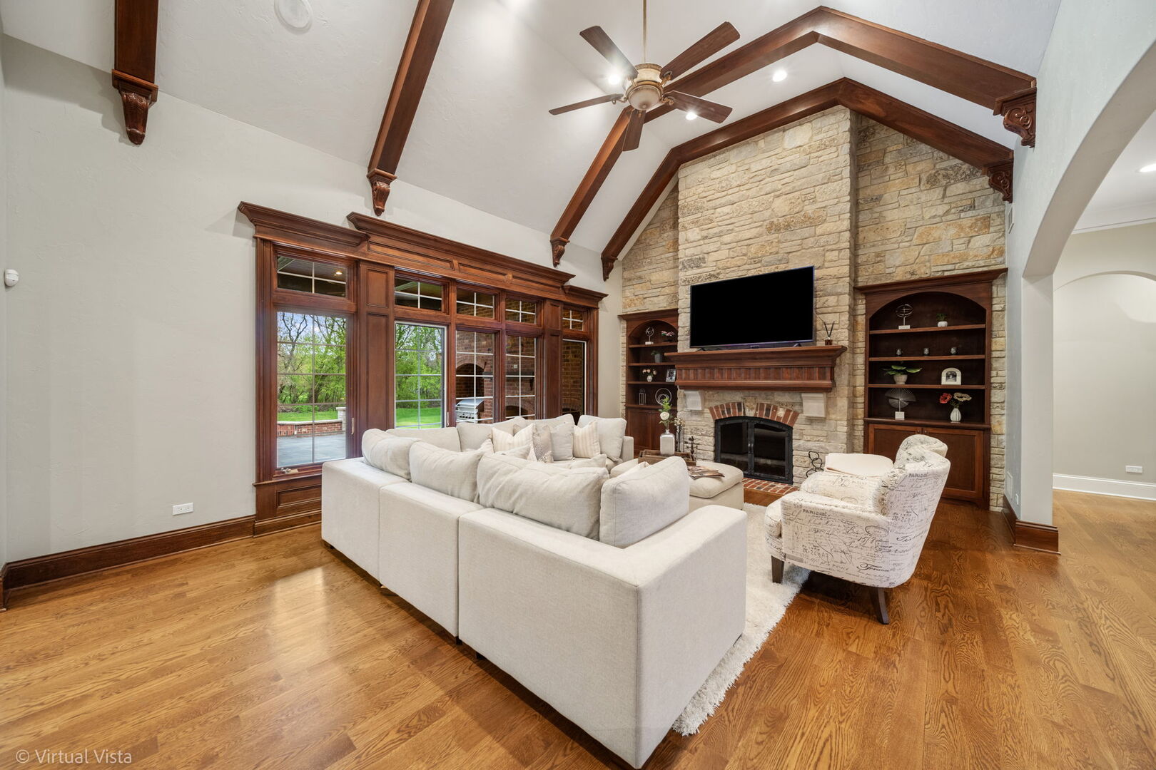 39W354 Long Meadow Lane