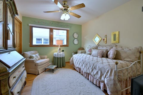 Tiny photo for 1031 S Belmont Avenue, Arlington Heights, IL 60005 (MLS # 12737585)