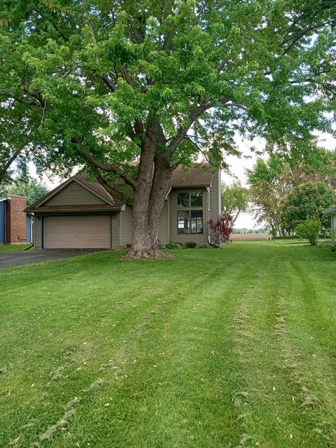 Photo of 683 Lasalle Drive, Somonauk, IL 60552 (MLS # 12585279)