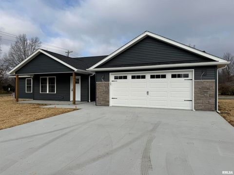 Photo of 102 TOWNHOUSE Drive, Cambria, IL 62915 (MLS # EB460745)