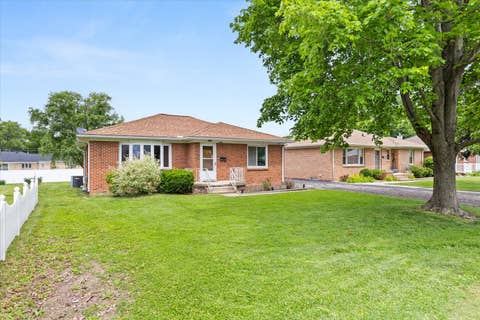 Tiny photo for 502 Boys Street, Streator, IL 61364 (MLS # 12665382)