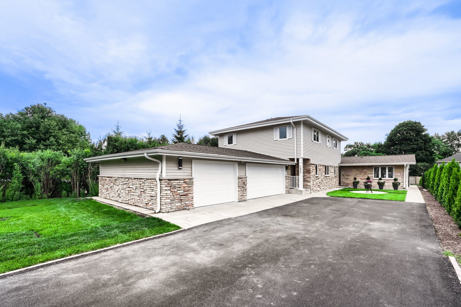 1325 E Lake Avenue - Photo 3