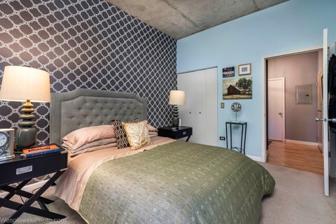 Tiny photo for 1122 W Catalpa Avenue #603, Chicago, IL 60640 (MLS # 12638721)