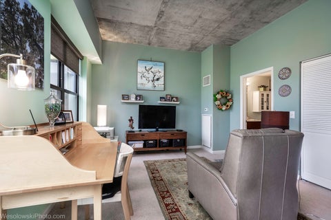 Tiny photo for 1122 W Catalpa Avenue #603, Chicago, IL 60640 (MLS # 12638721)