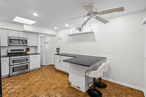 Tiny photo for 6913 N Concord Lane, Niles, IL 60714 (MLS # 12664946)