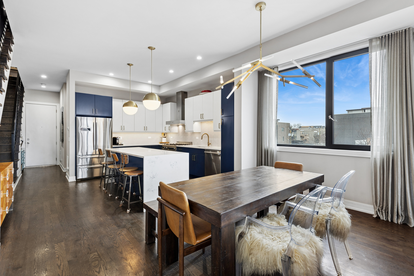 2116 W Chicago Avenue 3E