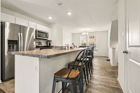 Tiny photo for 562 Spring Leaf Drive, Joliet, IL 60431 (MLS # 12582944)