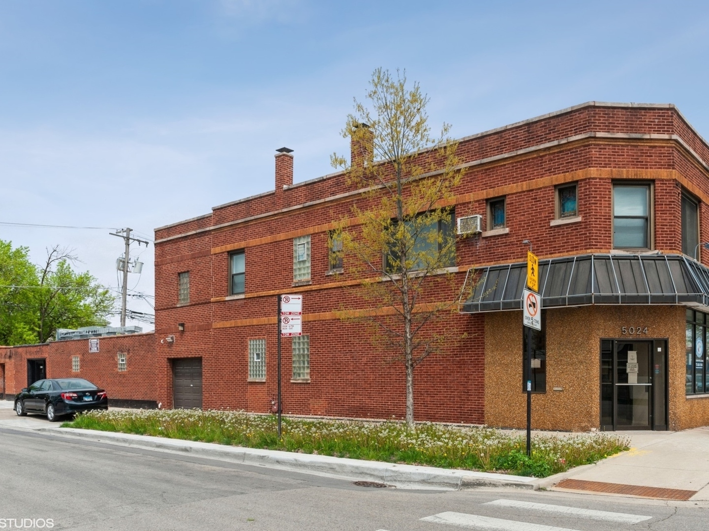 5024 W Irving Park Road