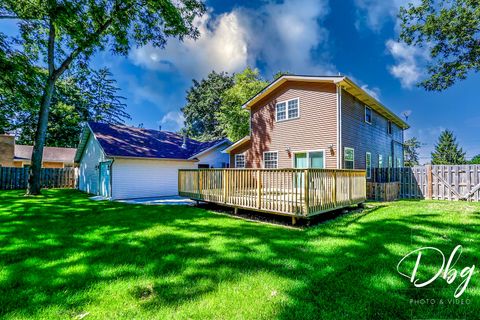 Tiny photo for 25721 W Lakeview Avenue, Wauconda, IL 60084 (MLS # 12490277)