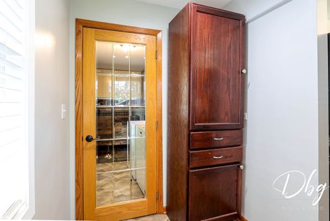 Tiny photo for 25721 W Lakeview Avenue, Wauconda, IL 60084 (MLS # 12490277)