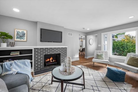 Tiny photo for 481 Edward Court, Des Plaines, IL 60016 (MLS # 12524419)