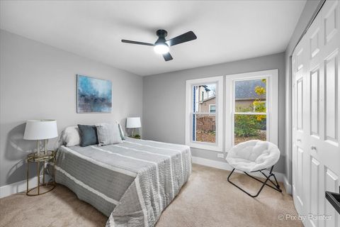 Tiny photo for 481 Edward Court, Des Plaines, IL 60016 (MLS # 12524419)