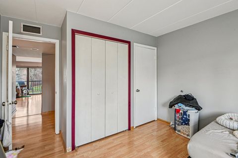 Tiny photo for 200 E Fountainview Lane #2A, Lombard, IL 60148 (MLS # 12601655)