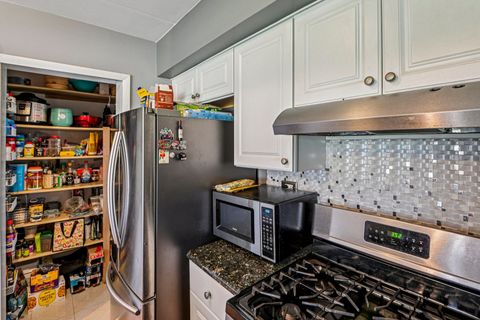 Tiny photo for 200 E Fountainview Lane #2A, Lombard, IL 60148 (MLS # 12601655)