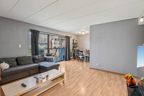 Tiny photo for 200 E Fountainview Lane #2A, Lombard, IL 60148 (MLS # 12601655)