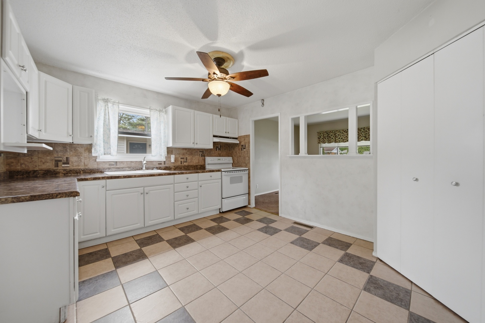 1435 Lanewood Drive