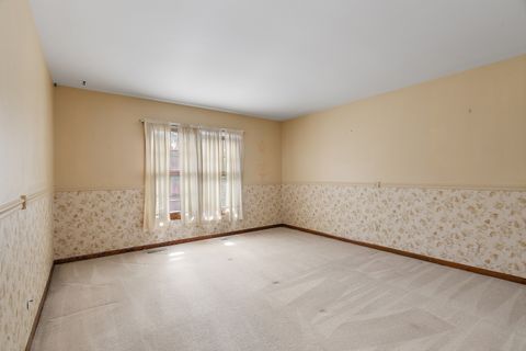 Tiny photo for 1010 Forest Trail, Sugar Grove, IL 60554 (MLS # 12490150)