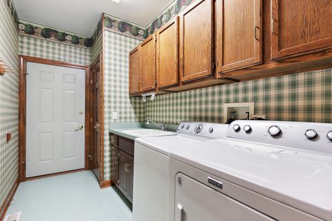 Tiny photo for 1010 Forest Trail, Sugar Grove, IL 60554 (MLS # 12490150)