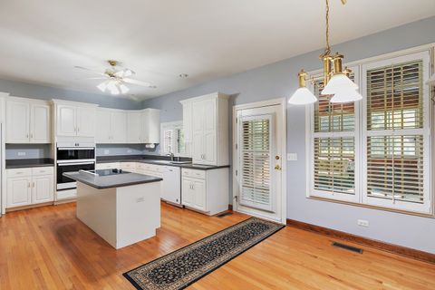 Tiny photo for 1010 Forest Trail, Sugar Grove, IL 60554 (MLS # 12490150)