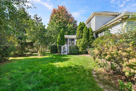 Tiny photo for 1010 Forest Trail, Sugar Grove, IL 60554 (MLS # 12490150)