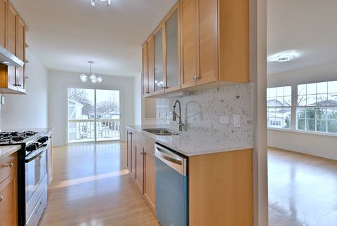 Tiny photo for 424 Muirwood Court, Vernon Hills, IL 60061 (MLS # 12531157)