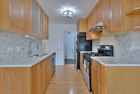 Tiny photo for 424 Muirwood Court, Vernon Hills, IL 60061 (MLS # 12531157)