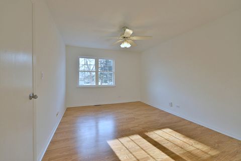 Tiny photo for 424 Muirwood Court, Vernon Hills, IL 60061 (MLS # 12531157)