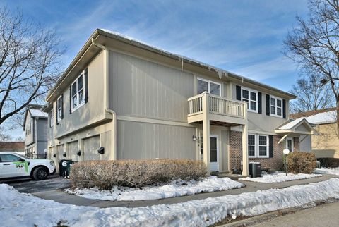 Tiny photo for 424 Muirwood Court, Vernon Hills, IL 60061 (MLS # 12531157)