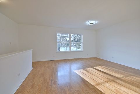 Tiny photo for 424 Muirwood Court, Vernon Hills, IL 60061 (MLS # 12531157)