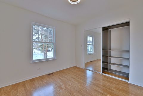 Tiny photo for 424 Muirwood Court, Vernon Hills, IL 60061 (MLS # 12531157)