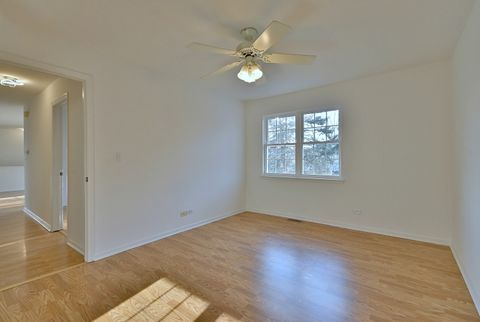 Tiny photo for 424 Muirwood Court, Vernon Hills, IL 60061 (MLS # 12531157)