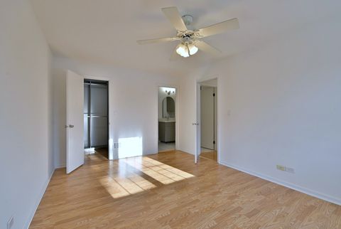 Tiny photo for 424 Muirwood Court, Vernon Hills, IL 60061 (MLS # 12531157)