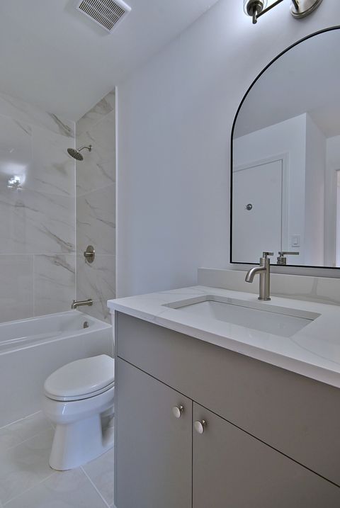 Tiny photo for 424 Muirwood Court, Vernon Hills, IL 60061 (MLS # 12531157)