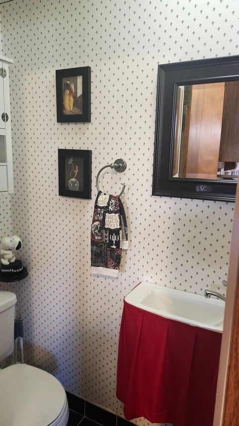 Tiny photo for 1157 W Grant Drive, Des Plaines, IL 60016 (MLS # 12503017)