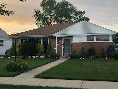 Tiny photo for 1157 W Grant Drive, Des Plaines, IL 60016 (MLS # 12503017)