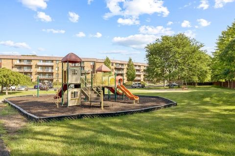 Tiny photo for 5400 Astor Lane #116, Rolling Meadows, IL 60008 (MLS # 12521823)