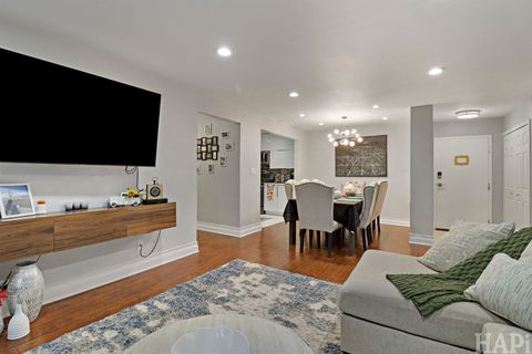 Tiny photo for 5400 Astor Lane #116, Rolling Meadows, IL 60008 (MLS # 12521823)