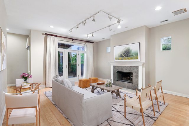 1347 W Washington Boulevard 2D