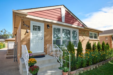 Tiny photo for 8835 National Avenue, Morton Grove, IL 60053 (MLS # 12770205)