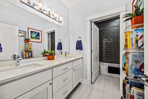 Tiny photo for 2536 Oak Avenue, Northbrook, IL 60062 (MLS # 12734979)
