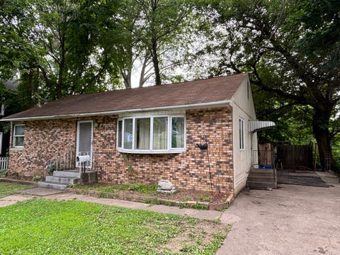 Tiny photo for 2110 Mound Street, Davenport, IA 52803 (MLS # 12712734)