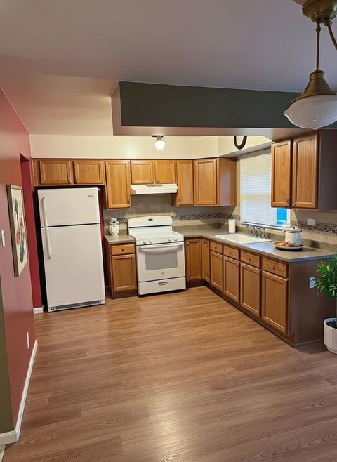 Tiny photo for 15726 Avalon Avenue, South Holland, IL 60473 (MLS # 12503775)